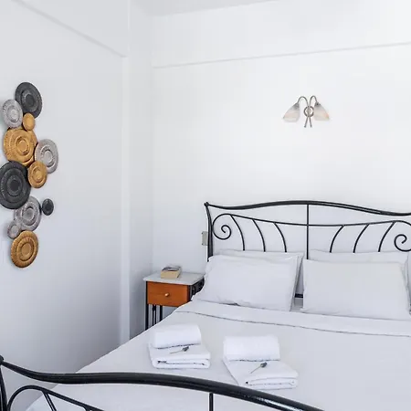 Sofia Apartments By The Sea Ornos (Mykonos)