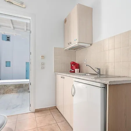 Sofia Apartments By The Sea Ornos (Mykonos)