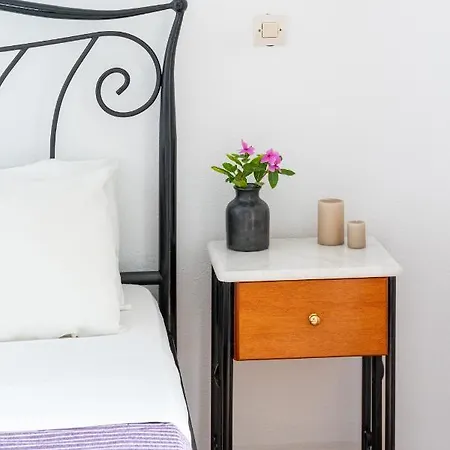 Sofia Apartments By The Sea Aparthotel *